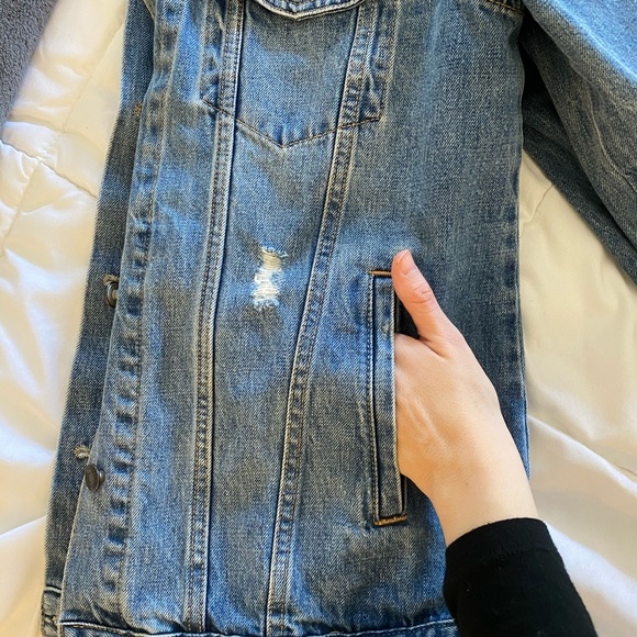 Gap Oversized distressed Jean Jacket - Picture 7 of 8